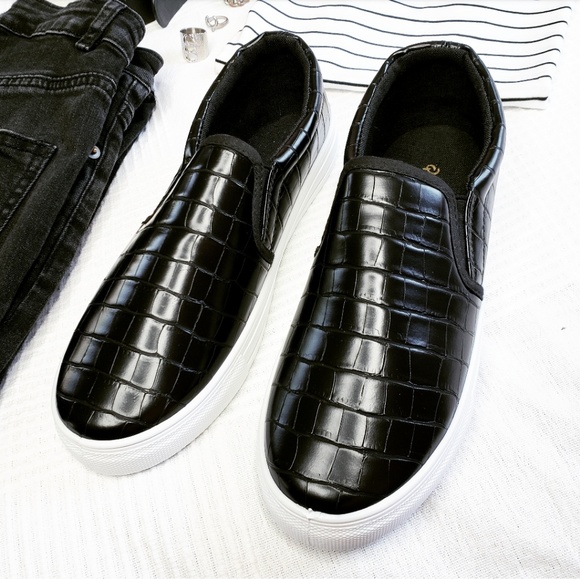 🚨//The Kai// black crocodile sneaker - Picture 4 of 5